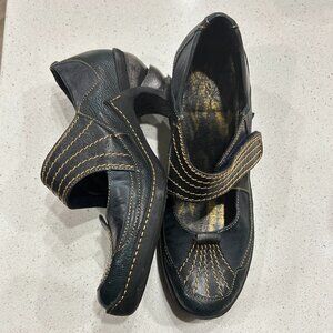 Women’s Unique Art Shoes Fluevog Style Black Leather Sculptural Heel Sz 7–7.5